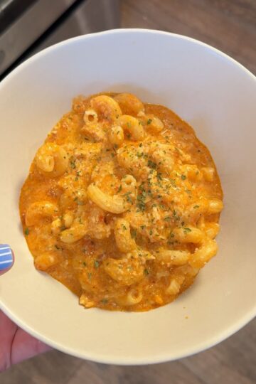 creamy chicken pasta in bowl