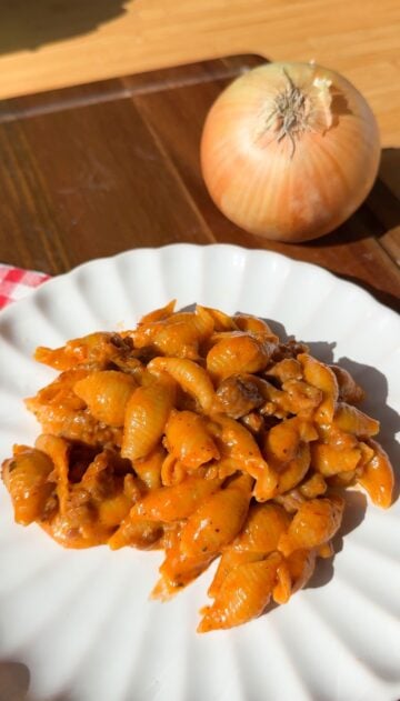 One Pan Cheesy Sausage Pasta